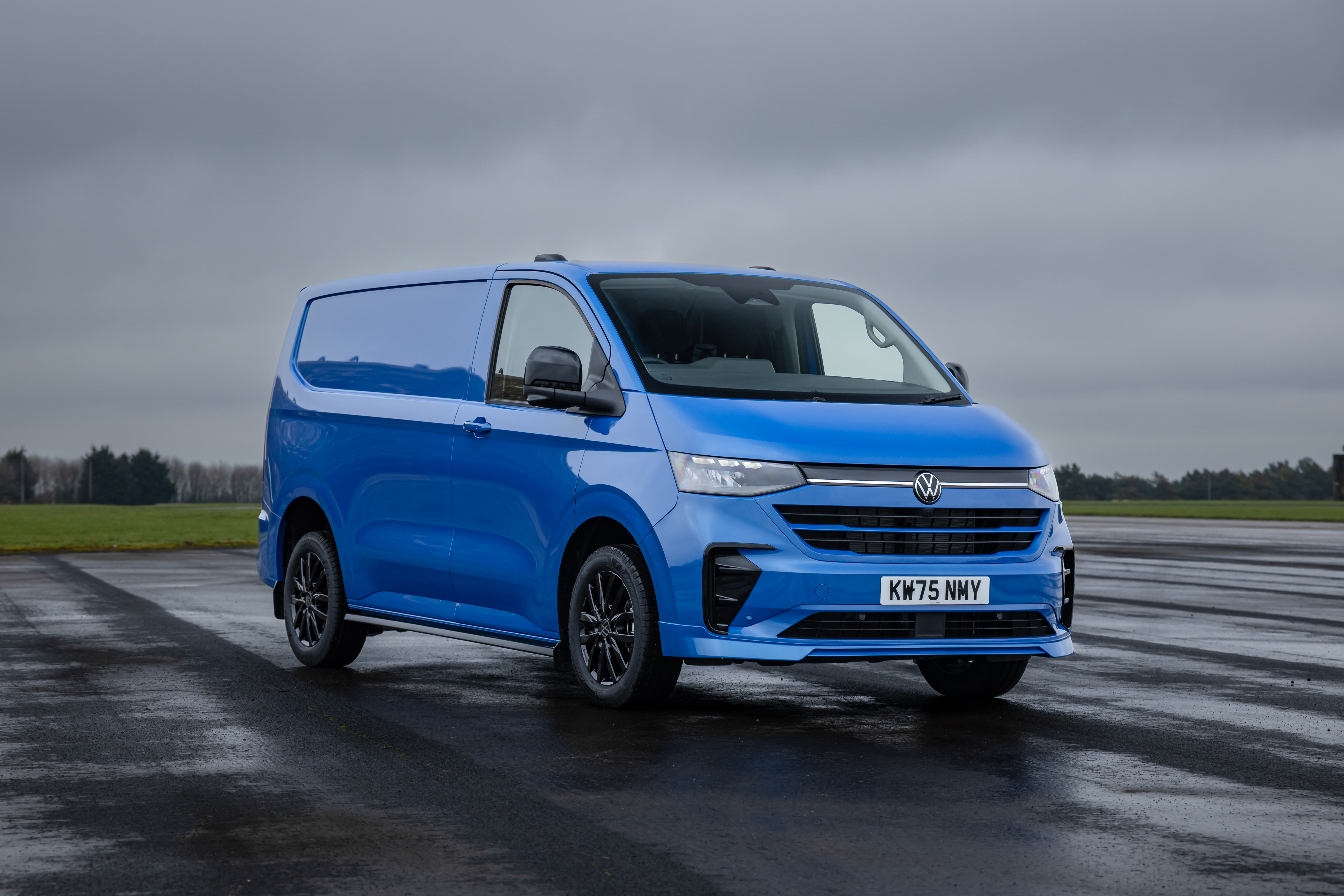Volkswagen Commercial Vehicles introduces new Transporter Commerce Pro S