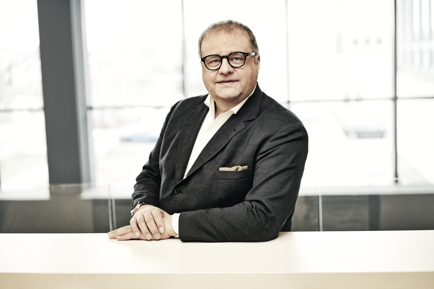 Volkswagen Group strengthens its strategic semiconductor ecosystem through partnership with NXP