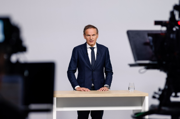Oliver Blume presents key levers of plan for the future at Volkswagen AG Annual General Meeting