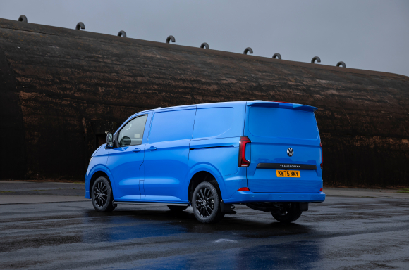Volkswagen Commercial Vehicles introduces new Transporter Commerce Pro S