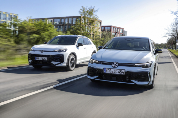 The new full hybrid will be launched in the Golf and T-Roc