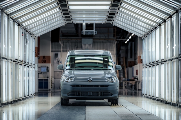 Production starts on the new Caddy: Straight off the production line with a fresh new look