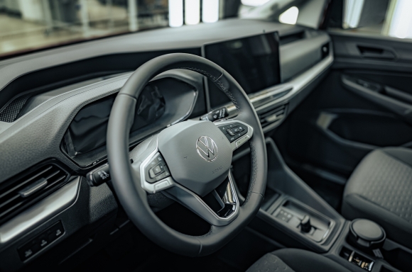 Production starts on the new Caddy: Straight off the production line with a fresh new look