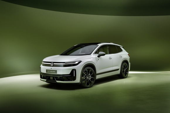 ID. Tiguan R-Line Glacier white metallic
